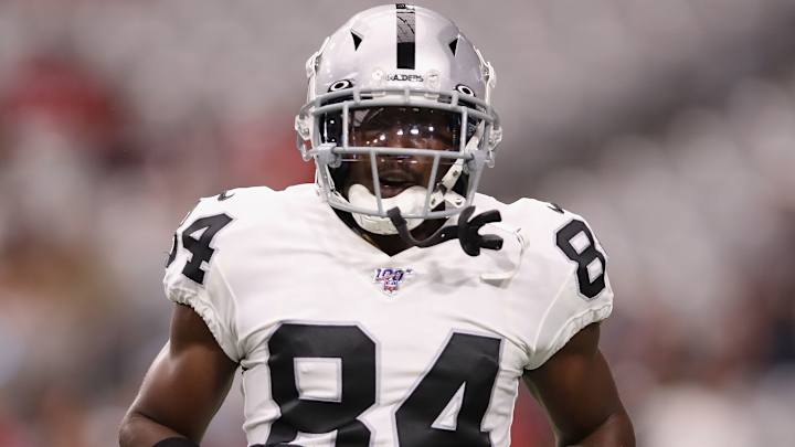 Report: Antonio Brown Rejoins Raiders Amid Ongoing Helmet Dispute