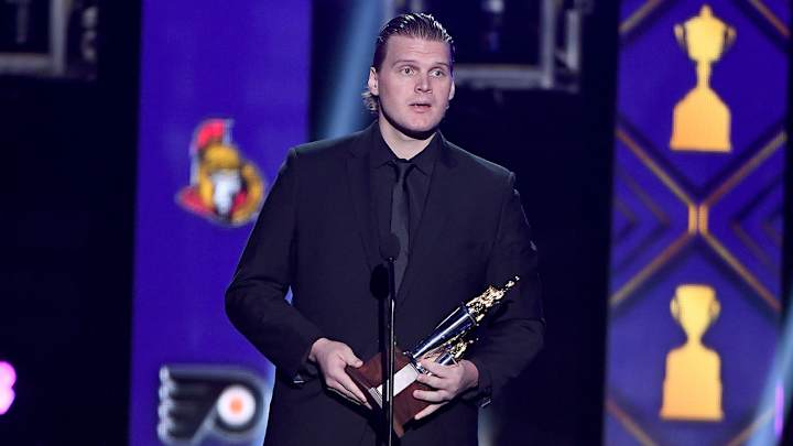 Robin Lehner Sends Powerful Message on Mental Health After Winning Masterton Trophy Robin Lehner Sends Powerful Message on Mental Health After Winning Masterton Trophy