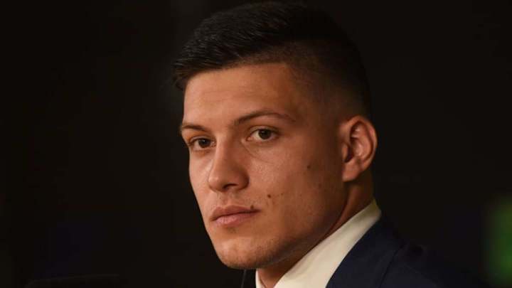 El PSG estaría sondeando al Real Madrid para incluir a Jovic en la operación Neymar