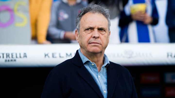 Caparrós anunció en rueda de prensa que sufre una leucemia crónica