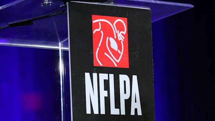 Report: NFLPA Issues 'Work Stoppage Guide' To Players