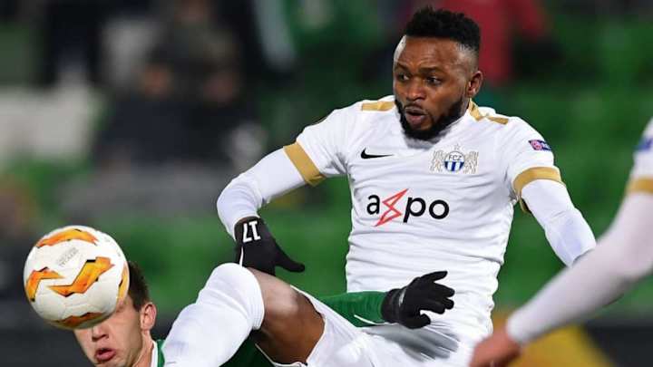 TERRIBLE | Falló penal decisivo para su país y le destruyeron su casa a piedrazos