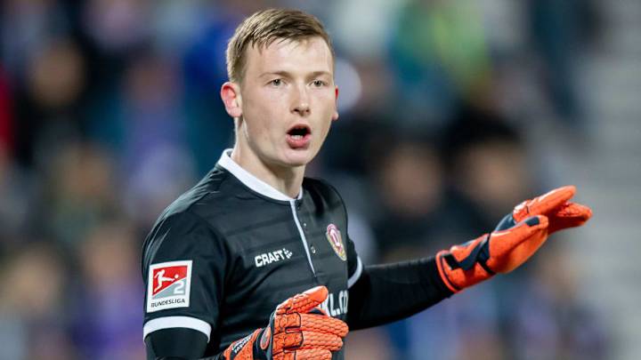 Arsenal to Miss Out on Markus Schubert as Goalkeeper Opts to Make Schalke Switch