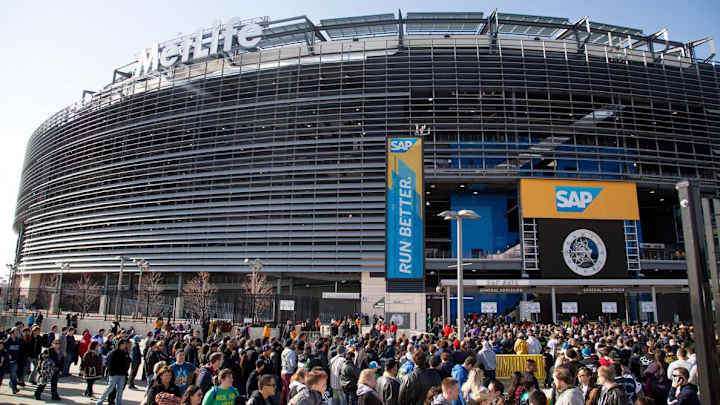 NJ Transit Blames WWE for Post-WrestleMania Train Debacle NJ Transit Blames WWE for Post-WrestleMania Train Debacle