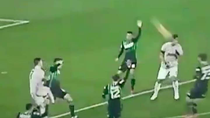 VÍDEO | Violento pelotazo de Cristiano Ronaldo a Sami Khedira en el partido frente al Sassuolo