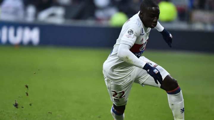 El Olympique de Lyon niega un acuerdo con el Real Madrid por Mendy