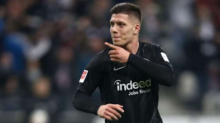 Luka Jovic es el '9' que necesita el FC Barcelona para sustituir a Suárez