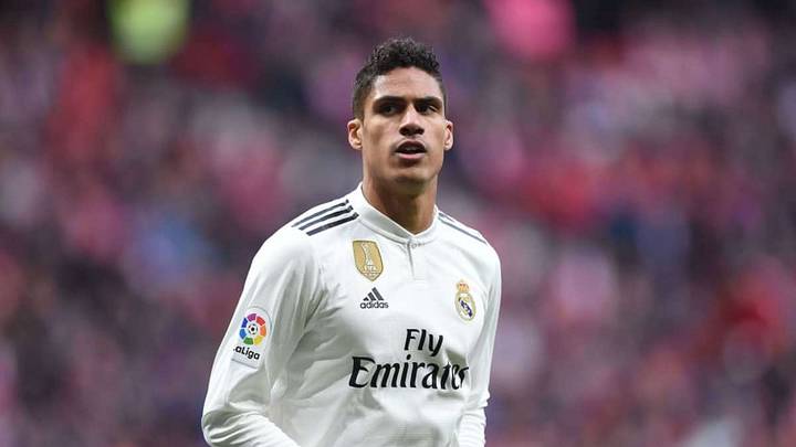 Varane podría llegar al Clásico del sábado ante el FC Barcelona Varane podría llegar al Clásico del sábado ante el FC Barcelona