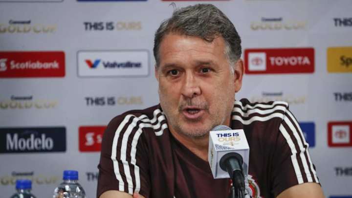 Tanto el 'Tata' como Osorio perdieron el invicto con una goleada, pero la de Martino fue educativa