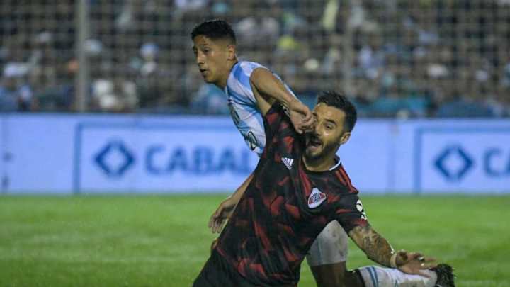 Gallardo opinó sobre el insólito penal que no le cobraron a Scocco: "Se vio en toda la cancha" Gallardo opinó sobre el insólito penal que no le cobraron a Scocco: "Se vio en toda la cancha"