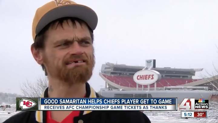Monday’s Hot Clicks: Meet the Man Who Dug Chiefs Player Jeff Allen Out of the Snow Monday’s Hot Clicks: Meet the Man Who Dug Chiefs Player Jeff Allen Out of the Snow