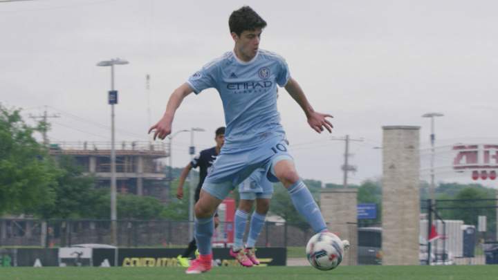 Borussia Dortmund Signs USA Prospect Giovanni Reyna