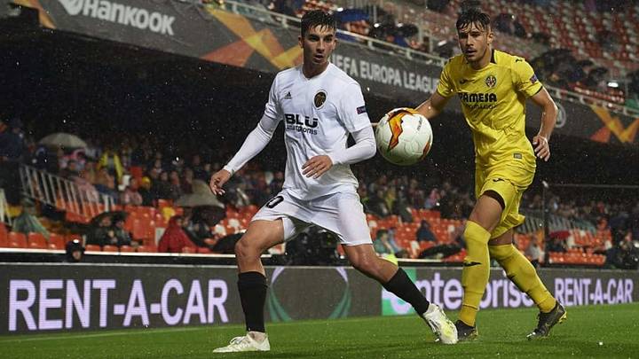 Ferran Torres on Arsenal & Leicester's Summer Shopping List Ahead of Possible Valencia Exit Ferran Torres on Arsenal & Leicester's Summer Shopping List Ahead of Possible Valencia Exit