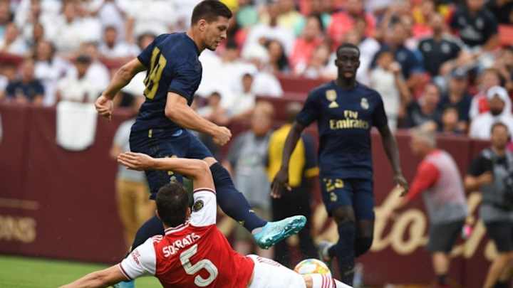 El Real Madrid podría plantearse ceder a Jovic este mismo verano
