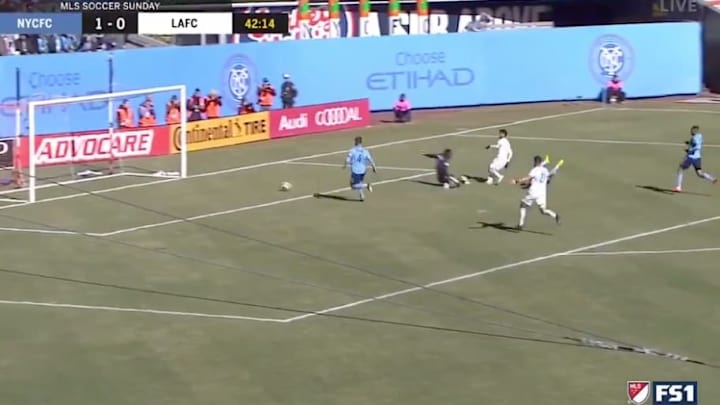 VIDEO: Carlos Vela fue figura y marcó doblete este domingo en Yankee Stadium