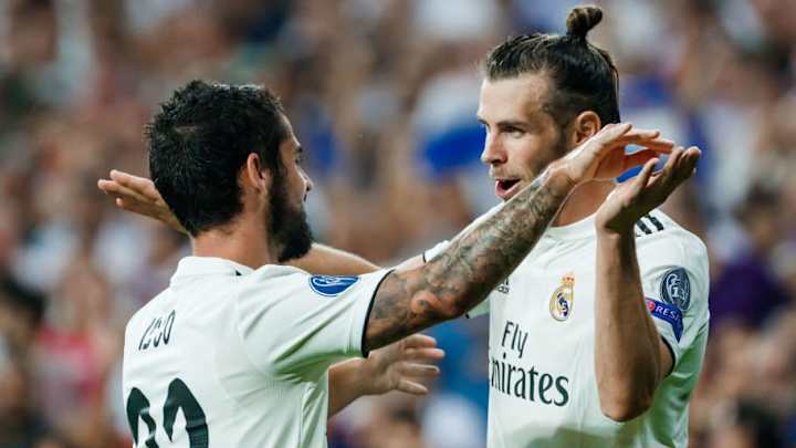 Isco y Bale se unen a los cánticos de la afición del Espanyol contra el FC Barcelona