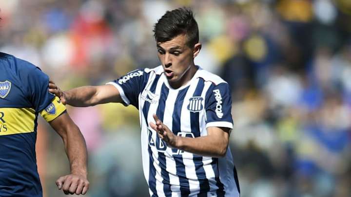 VIRAL | Un jugador le hizo un caño a su propio compañero en la Superliga Argentina