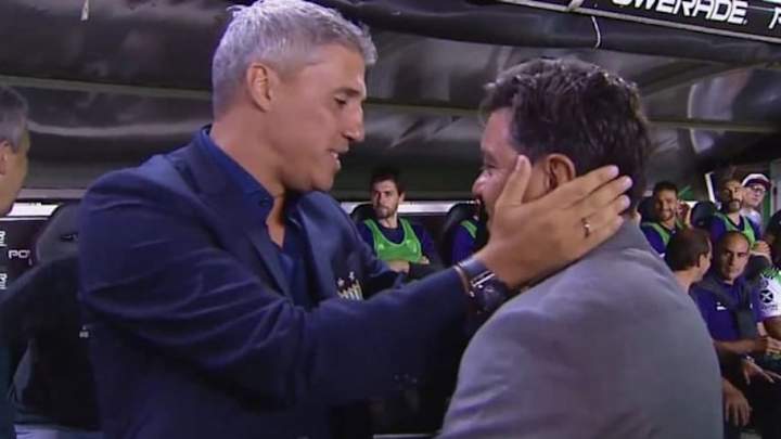 El tenso cruce entre Gallardo y Crespo por el corte de luz en el estadio de Banfield