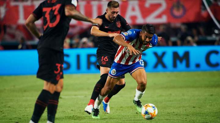 Atlético de Madrid se interesa por tres juveniles de Chivas