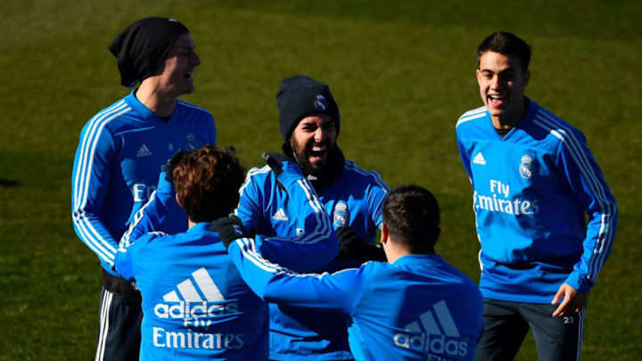 Vídeo | Isco regala a Solari un golazo en el entrenamiento tras el Clásico Vídeo | Isco regala a Solari un golazo en el entrenamiento tras el Clásico