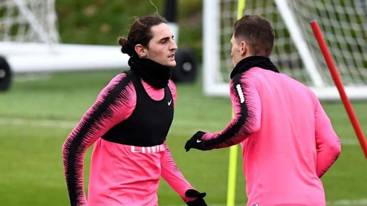 6 futbolistas que le dieron la espalda a su equipo