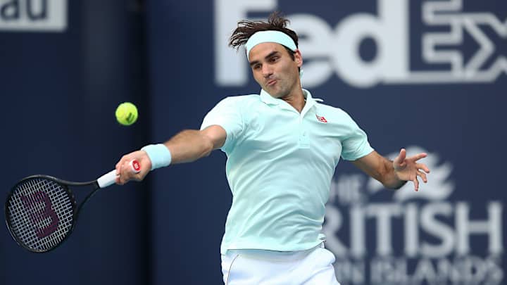 Federer Cruises Into Miami Quarters; Halep on Brink of Return to No. 1