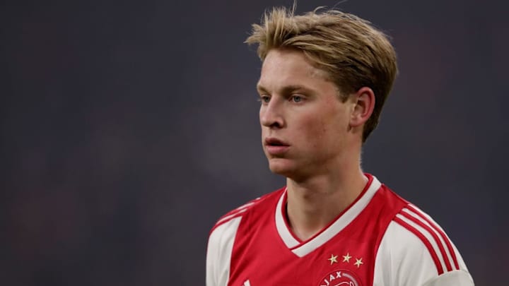 Los 3 jugadores que el FC Barcelona le prometió a De Jong que saldrían en verano