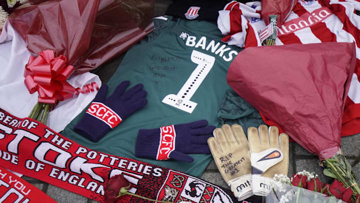 Photos: Stoke City Reveal Jack Butland's Beautiful Throwback Goalkeeper Kit to Honour Gordon Banks