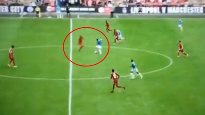 VÍDEO | Gabriel Jesús logra driblar a Van Dijk y rompe la racha del defensor holandés