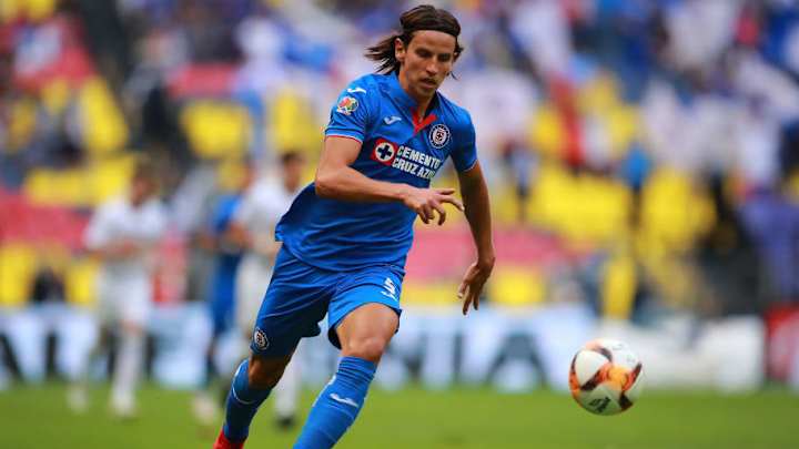 Jugadores de Cruz Azul presentaron molestias físicas este martes