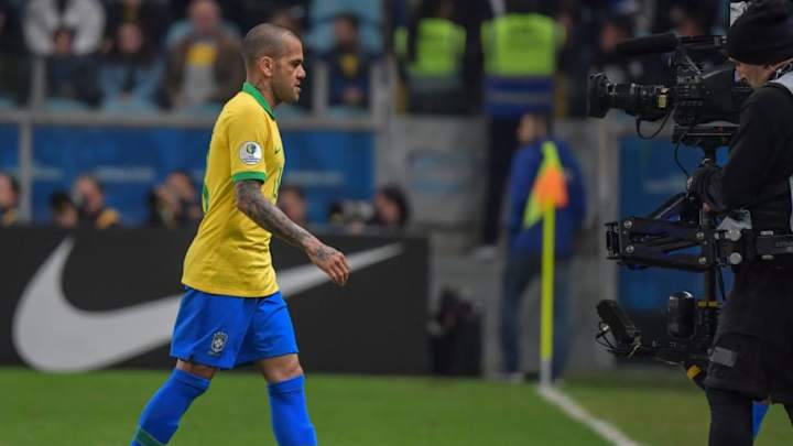 Dani Alves, tras vencer a Paraguay: "Sabíamos que teníamos que ser fuertes mentalmente"