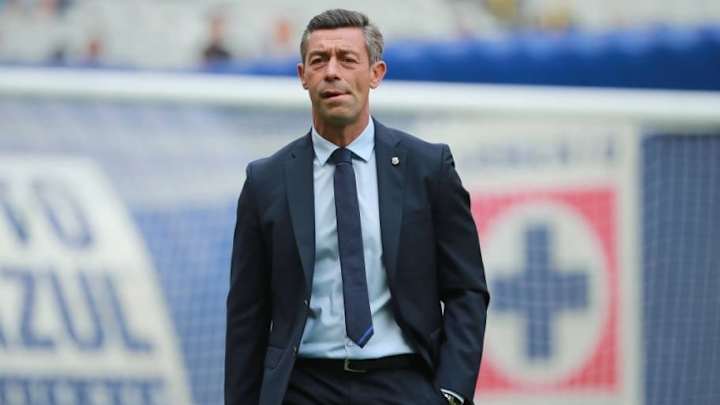 Pedro Caixinha fue operado exitosamente de una hernia abdominal