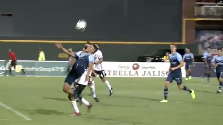El Paso Locomotive's Edson Partida Scores Stunning Bicycle Kick as Team Wins, Honors Community El Paso Locomotive's Edson Partida Scores Stunning Bicycle Kick as Team Wins, Honors Community