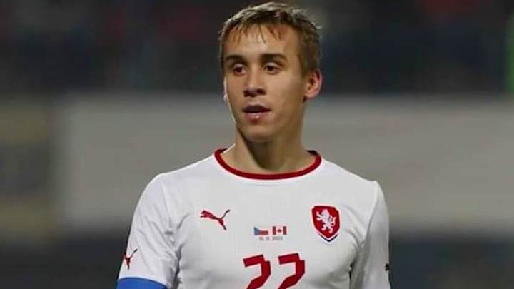 TRAGEDIA | Un accidente en Turquía deja un futbolista fallecido y otros siete heridos