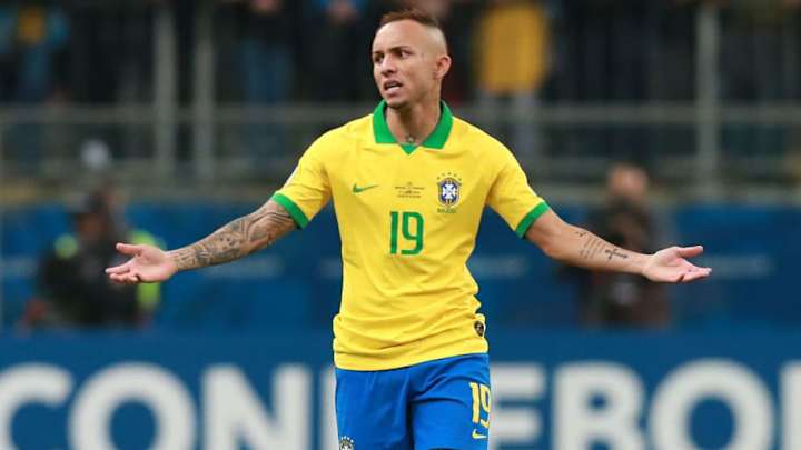 Report: Gremio Sets Price Tag for Everton Soares Amid AC Milan Interest