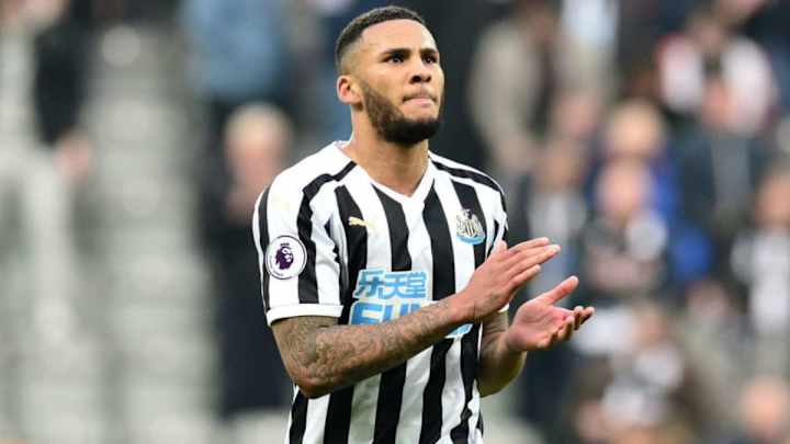 Jamaal Lascelles Set for Spell on the Sidelines After Knee Injury in Newcastle's Win Over Everton