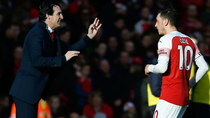 Unai Emery Sends Message to Mesut Ozil Ahead of Transfer Deadline After Chaotic End to Summer