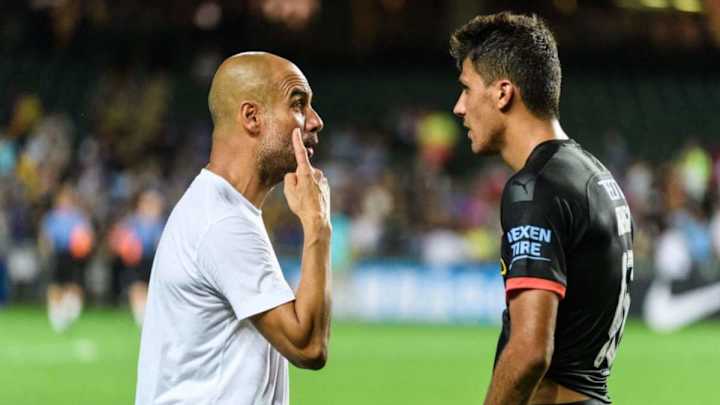 El recado de Pep Guardiola a Rodri Hernández: "Tiene que jugar mejor" El recado de Pep Guardiola a Rodri Hernández: "Tiene que jugar mejor"