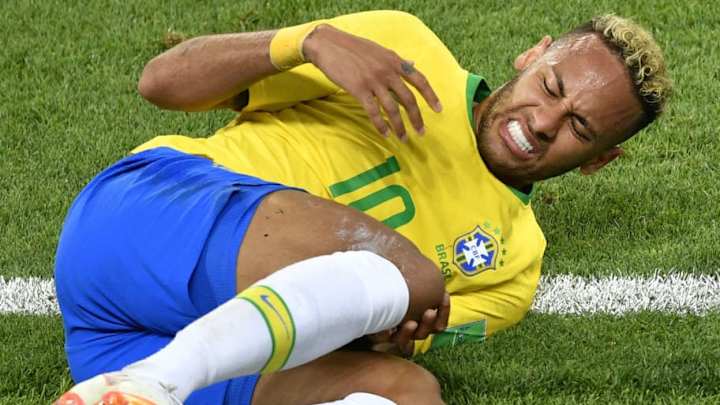 Neymar criticó a los que opinan que exagera en sus caídas Neymar criticó a los que opinan que exagera en sus caídas