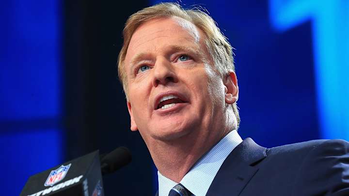 Roger Goodell Says NFL Teams Decide Whether to Sign Kaepernick if He Can Help Them Win Roger Goodell Says NFL Teams Decide Whether to Sign Kaepernick if He Can Help Them Win