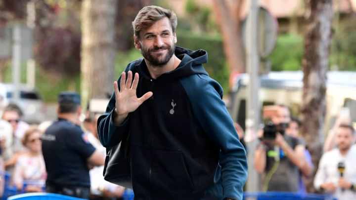 Tottenham Offer Fresh Terms to Free Agent Striker After Expiry of Contract