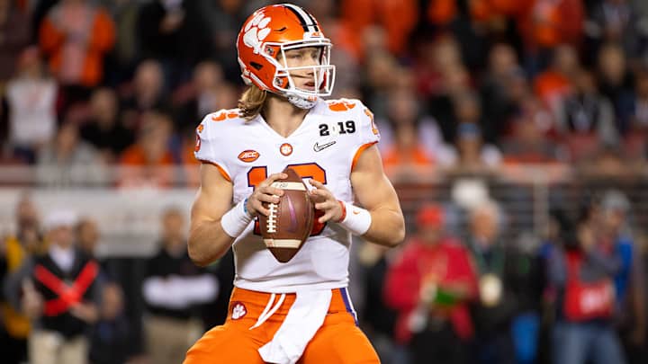 Clemson's Lawrence Confident Ahead of Opening Act of Sophomore Season Clemson's Lawrence Confident Ahead of Opening Act of Sophomore Season