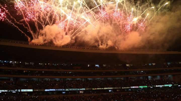 El Estadio Morelos festejó su 30 aniversario en el partido de Morelia contra Chivas El Estadio Morelos festejó su 30 aniversario en el partido de Morelia contra Chivas