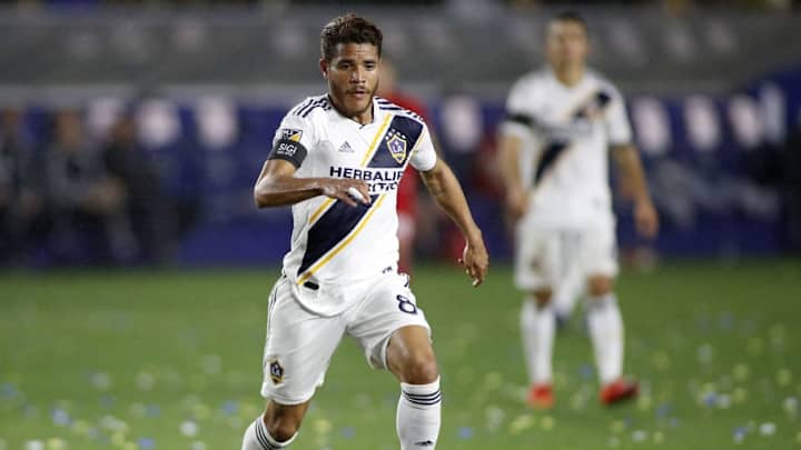 Jonathan Dos Santos se defiende de las críticas y afirma que juega hasta con dolores en el Galaxy