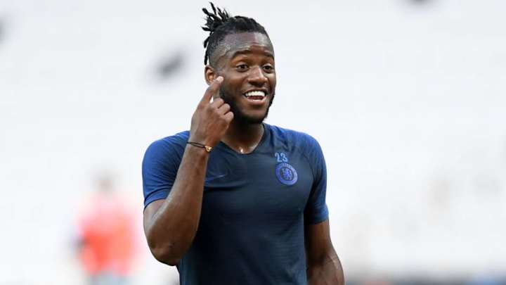 Michy Batshuayi Snubs Deadline Day Anderlecht Transfer in Comical Fashion on Twitter