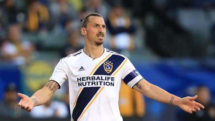 Ahead of El Trafico, Zlatan Ibrahimovic Says He's Still Better Than Carlos Vela Ahead of El Trafico, Zlatan Ibrahimovic Says He's Still Better Than Carlos Vela