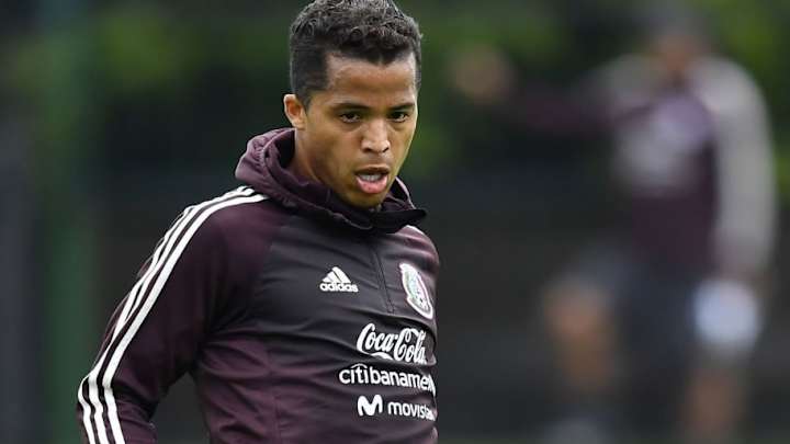 Giovani dos Santos continuará con su rehabilitación en México mientras define su futuro