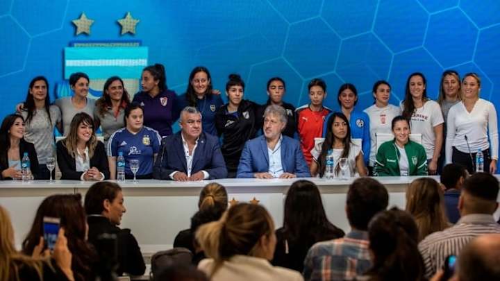HISTÓRICO | A partir de ahora el fútbol femenino es profesional
