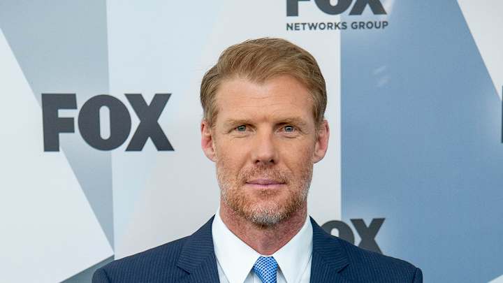 Alexi Lalas Has to Pose in a Wedding Gown in Front of the Eiffel Tower After USWNT's Win