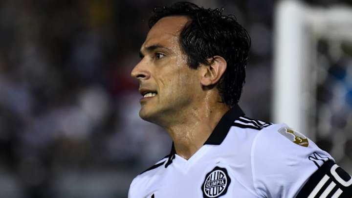 Roque Santa Cruz: "Tengo muchas ganas de seguir jugando" Roque Santa Cruz: "Tengo muchas ganas de seguir jugando"